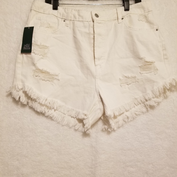 Wild Fable white deconstructed denim jeans NWT
